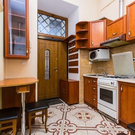 Квартира Подобово У Центрі Львова Вулиця Замарстинівська 5 Exteriör bild
